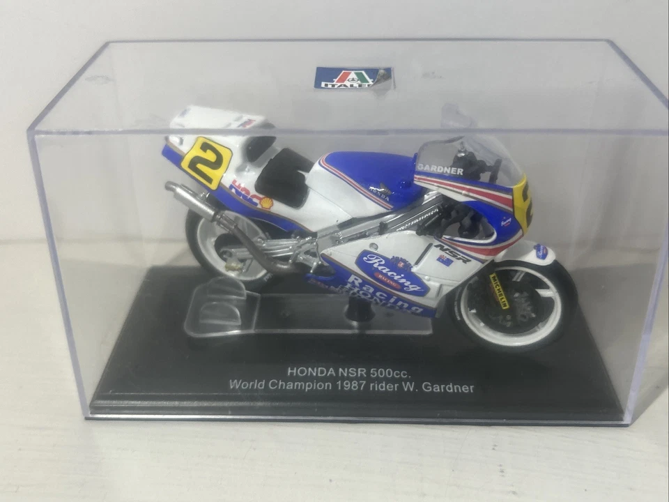 Italeri Model Honda NSR 500CC Wayne Gardner 1987 1:22 Scale - Image 2 of 4