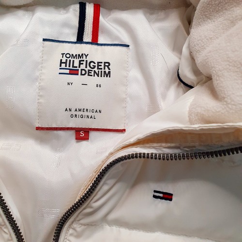 Tommy Hilfiger Damen Daunenjacke Anorak Gr. S Weiß Steppjacke Gefüttert Webpelz - Bild 15 von 17