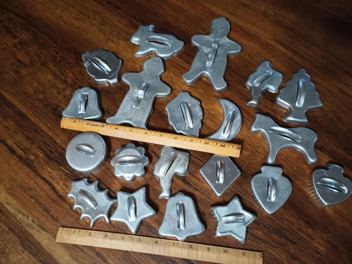 Set of 11 Vintage Metal Cookie Cutters in Original Box Vintage Small Cookie  Cutters Set of Small Metal Cookie Cutters Assorted Theme 