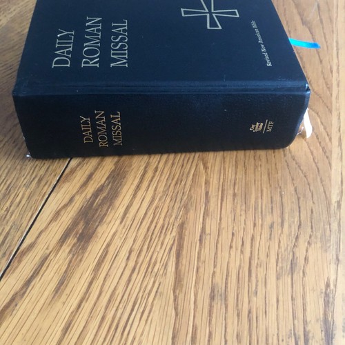 Daily Roman Missal: Complete Readings in One Volume Hardcover 2003 - Picture 5 of 18