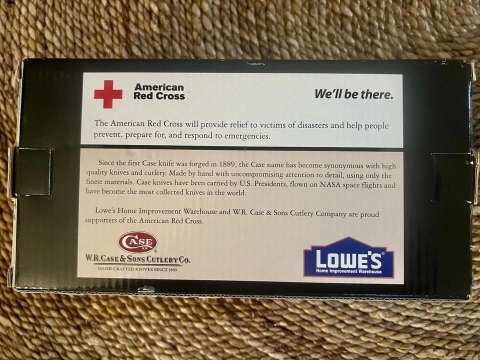 Vintage ERTL American Red Cross  1927 Graham Brothers Ambulance New Lowe’s Case - Image 3 of 4