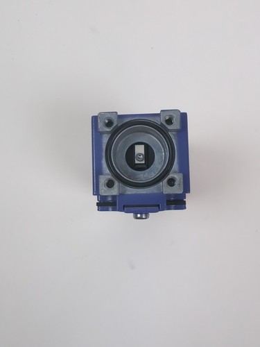 Telemecanique ZCKJ1H29 Limit Switch Metal Body 3-Pole 1 NC + 1 NO NEW - Picture 4 of 6