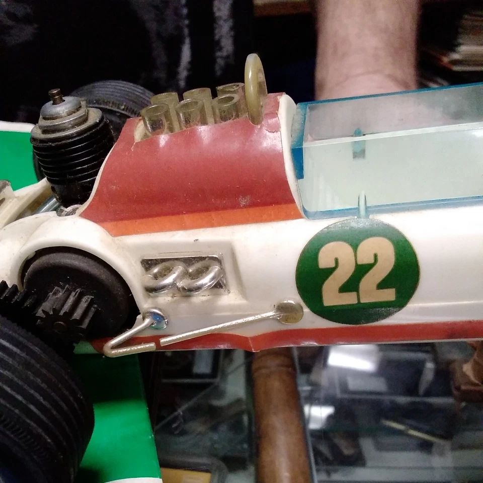 Coche de carreras Sprite Tether #22 propulsado por gasolina con caja excelente estado (S)) Foto 4 de 4