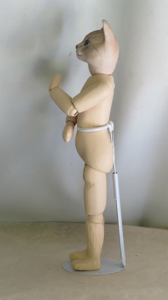 Poupée en bois / Wooden Doll Cat