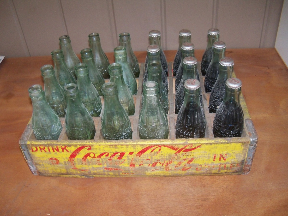 24 VINTAGE 6 AND 6-1/2OZ COCA COLA BOTTLES in Wooden Crate