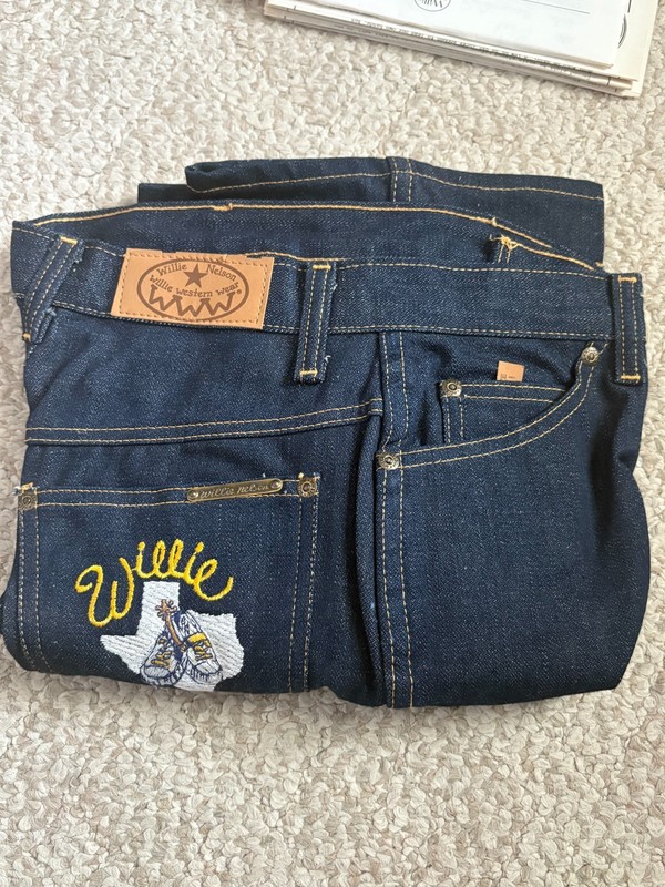 VINTAGE PAIR OF NEW WILLIE NELSON JEANS  LADIES SIZE 11 WILLIE WESTERN WEAR