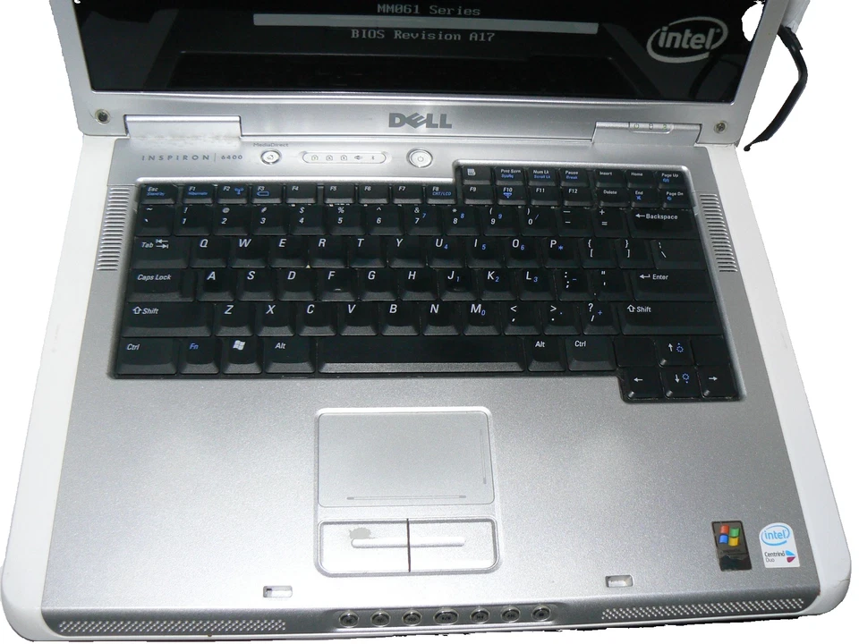 Dell Inspiron Laptop – Intel T2400, 2GB RAM, 128GB SSD, Windows 7– Power Adapter - Imagem 3 de 4