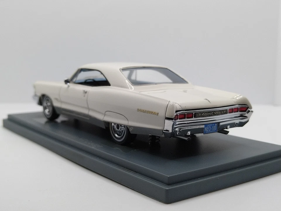 Neo Scale Models 1/43 Pontiac Bonneville HT Coupe 1965. Extremely Rare!  - Image 4 of 4