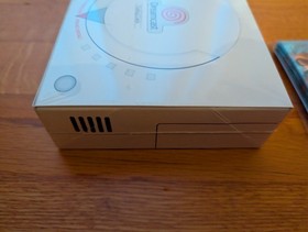  LIMITED RUN SEGA DREAMCAST TRADING CARDS & BINDER- SEALED BOOSTER BOX Shenmue 