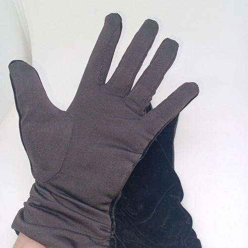 Vintage Fownes Make Silk Velor Ruched Black Gloves Size 7 1940s - Picture 6 of 9