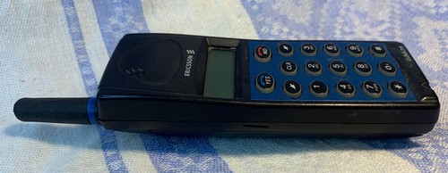 Retro Ericsson GA628 - Telephono cellulare GSM (blu/nero) - PER RICAMBI - Foto 9 di 9