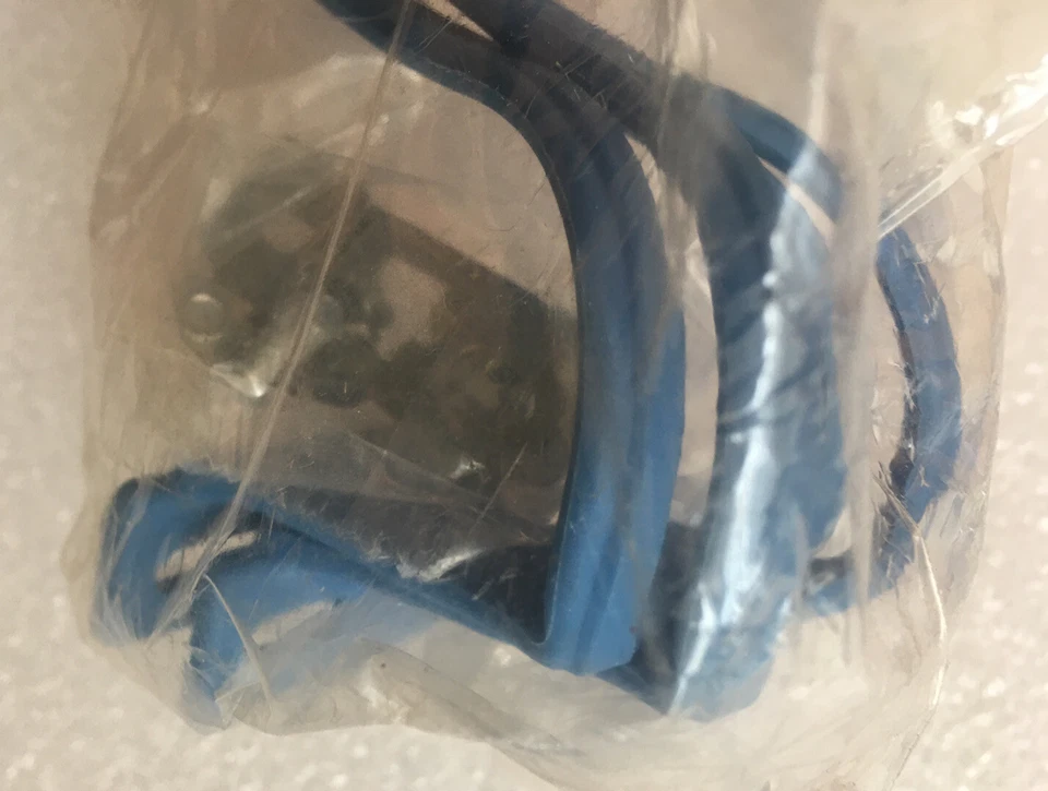 Novo Estoque Antigo VINTAGE 1980s CHRISTOPHE Azul RESINA Toe Clip PLASTIQUE BLEU NOS - Imagem 2 de 4