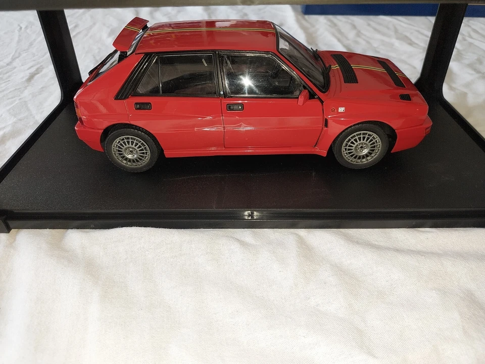 lancia delta hf integrale 1/18 - Immagine 3 di 4