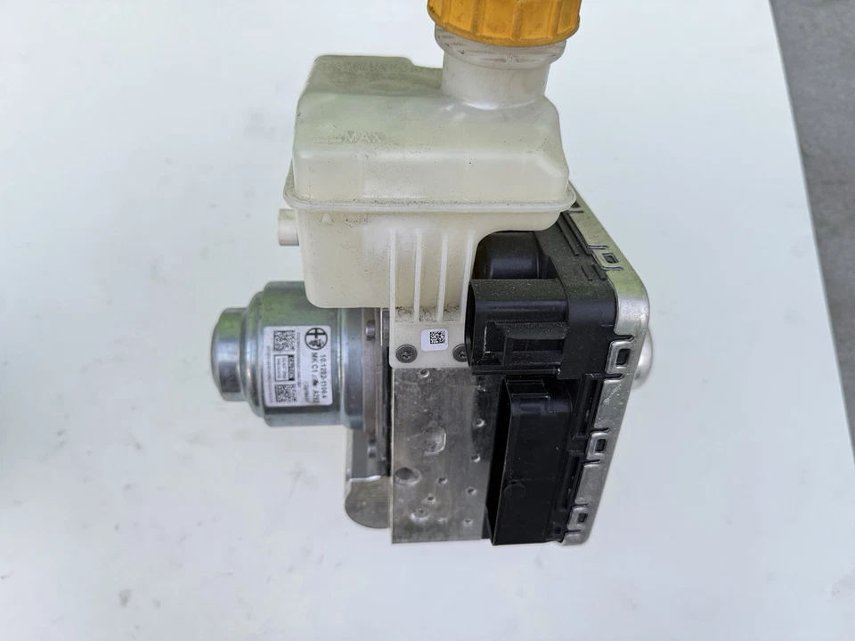 Unidad de módulo de bomba de freno antibloqueo ABS Alfa Romeo Stelvio 2018-2022 1570 OEM Foto 3 de 4