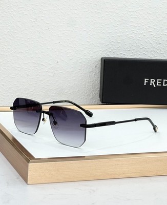 FRED FG40055  Unisex Sunglasses 52口13-140 Lens With New Case