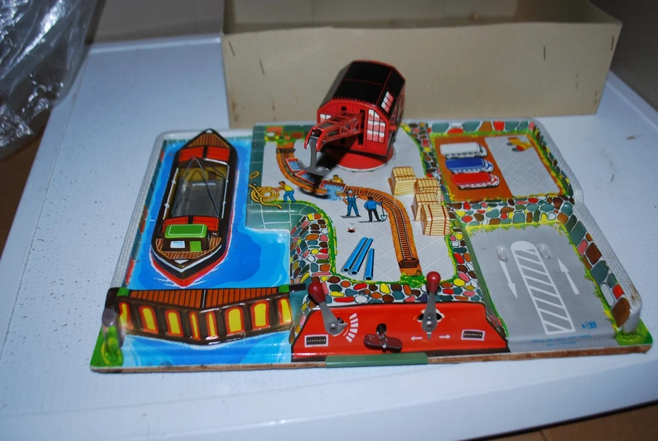 JOUET DBGM DOCKLAND REMONTE CONTROL WESTERN GERMANY 35X24,5 CM EN BOITE REF 200 - Photo 2/4