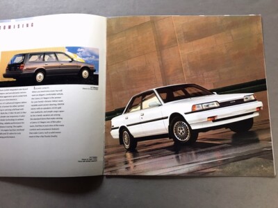 1989 Toyota Camry and All-Trac 16-page Car Sales Brochure Catalog