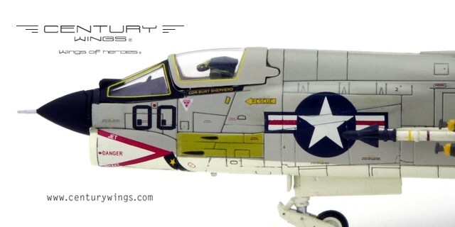 Century Wings 1/72 CW 601499 F-8E Crusader USN VF-162