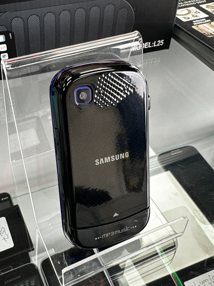 samsung-m2520-beat-techno-slide-unlocked-bluetooth-camera-mp3-mobile