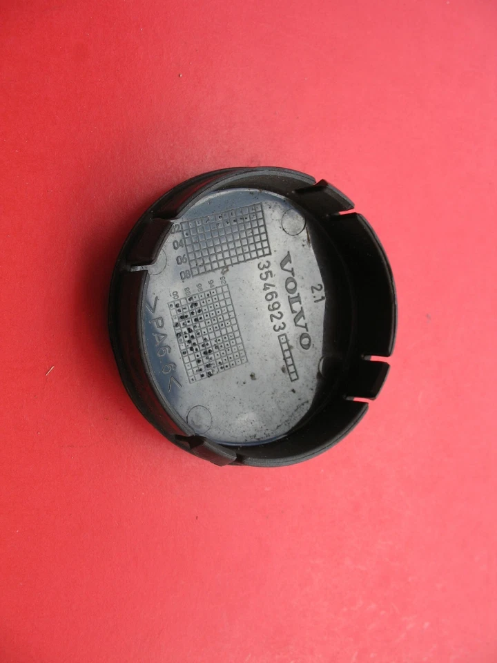 VOLVO S40 V40 S60 S80 850 S70 (1) TAPACUBOS TAPACUBOS TAPACUBOS TAPA CENTRAL ENCHUFE #20 Foto 3 de 4