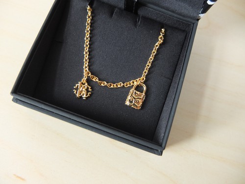 * Roberto Cavalli Linea pantera 2 Kette mit 2 Anhänger in Gold NEU - Picture 2 of 8