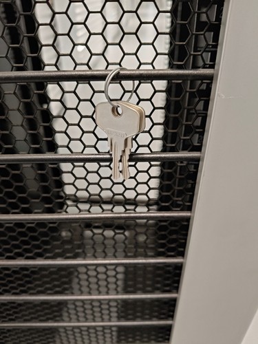 Dell PowerEdge 2420 Rack Enclosure 24U 0G462K, No Rear doors. - Afbeelding 4 van 4