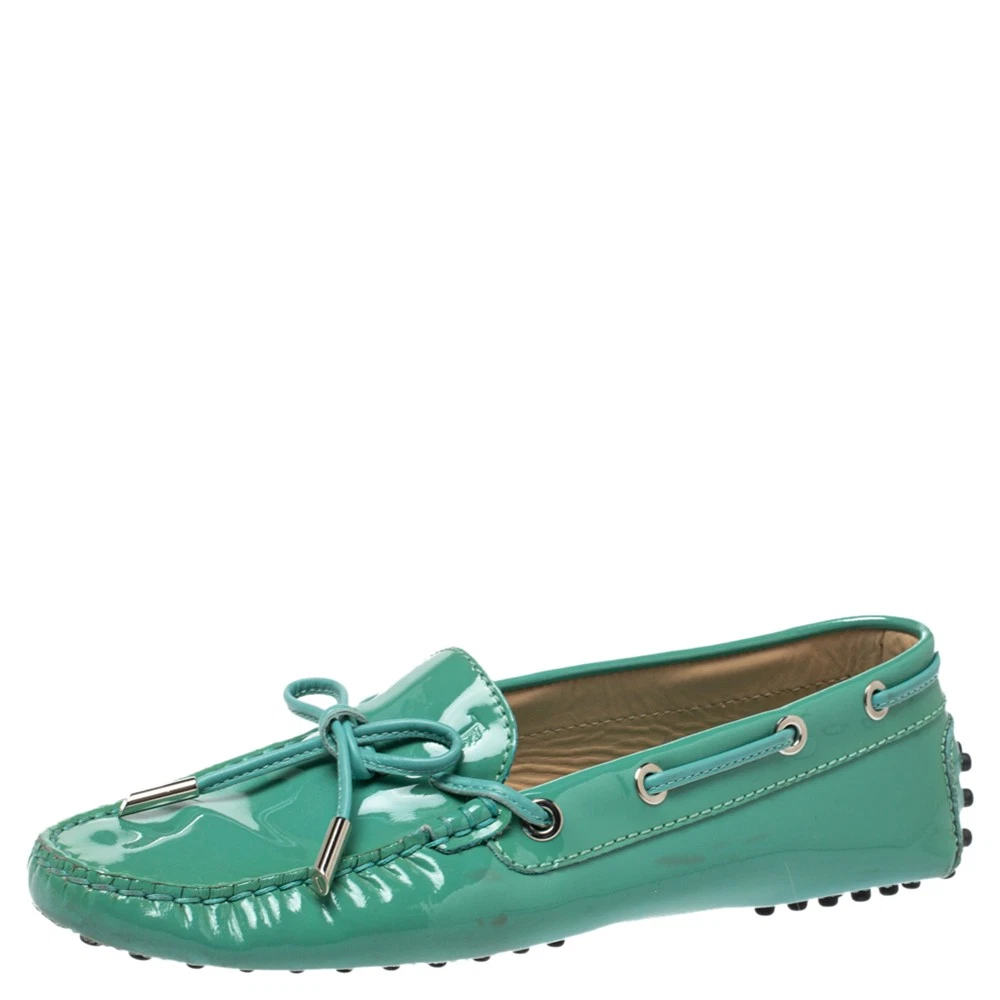 TOD’S Mocassini Tod's verde pallido in pelle verniciata nuovi taglia 36 5