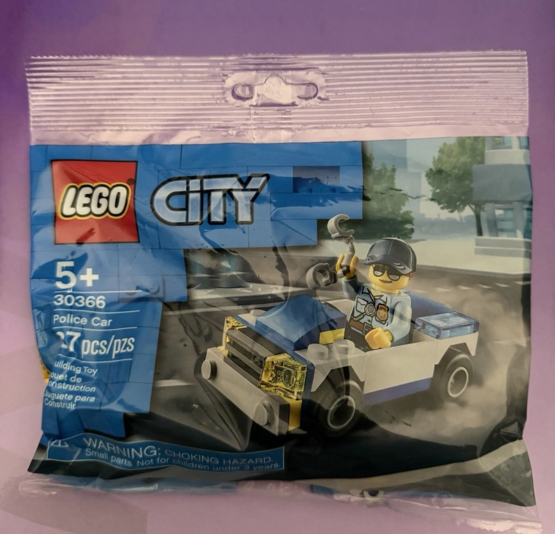 Lego City Police Car 30366 W/ Police Officer Polybag Brand New 37 pcs