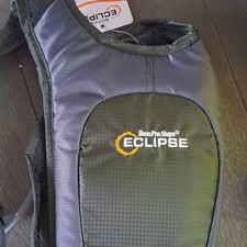 Bass Pro Shops Eclipse Hydration Pack 1.5L Green Gray Reflective Bite Valve