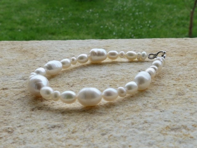 Bracelet en perles d'eau douce blanches et fermoir en argent 925 véritable