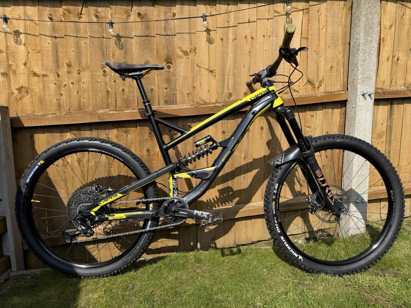 YT Capra AL 2017 Comp Enduro Bike - Hunt Wheels SRAM Groupset + upgrades