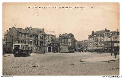 AXMP4-0260-02 - SAINT-QUENTIN - La place du eight-octobre