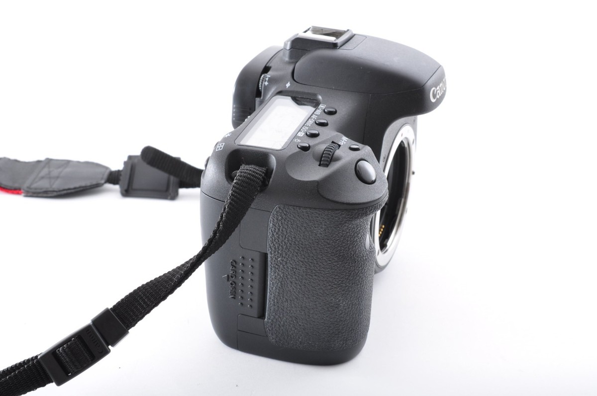 Canon EOS 7D / Zoom Lens EF-S 18-55mm f/3.5-5.6 IS Excellent