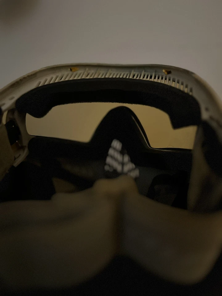 气枪和彩弹面罩 — 第 3/4 张图片