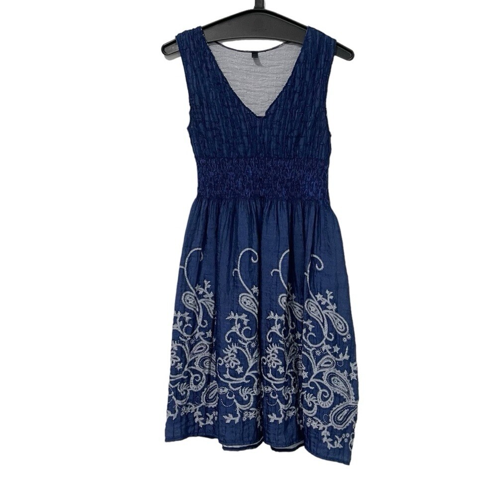 Lapis Navy Blue White Paisley V Neck Sleeveless Mini Dress Size Medium Lapis Navy Blue White Paisley V Neck Sleeveless Mini Dress Size Medium