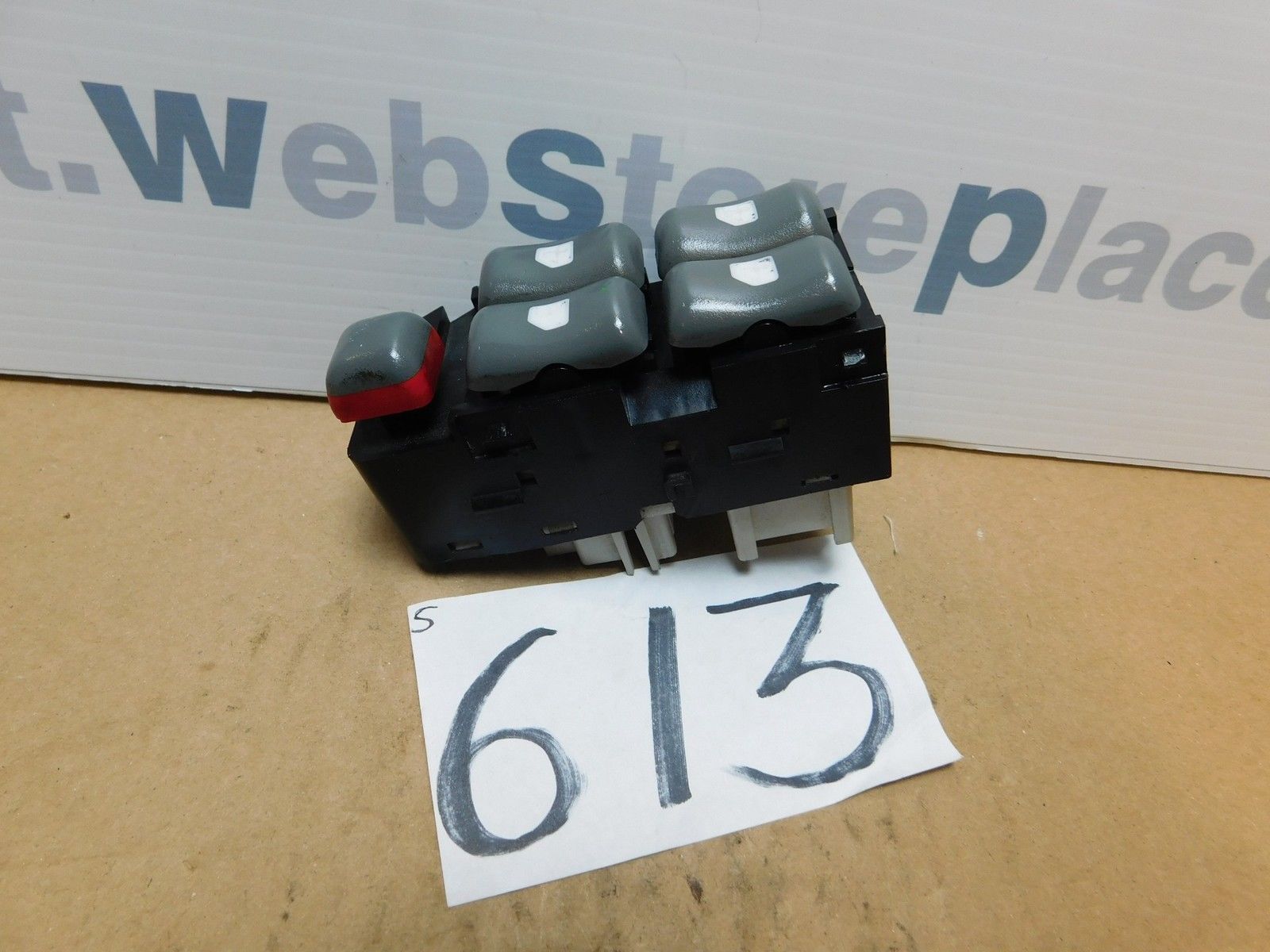 97 98 99 00 01 02 03 Grand Prix Master Window Switch Control Power DRIVER #613-S