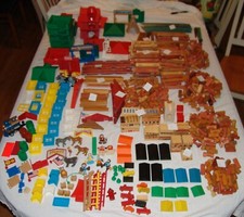 Huge Lot Lincoln Logs Building Toys Wood Indians Farm Cowboys Windows Wild West