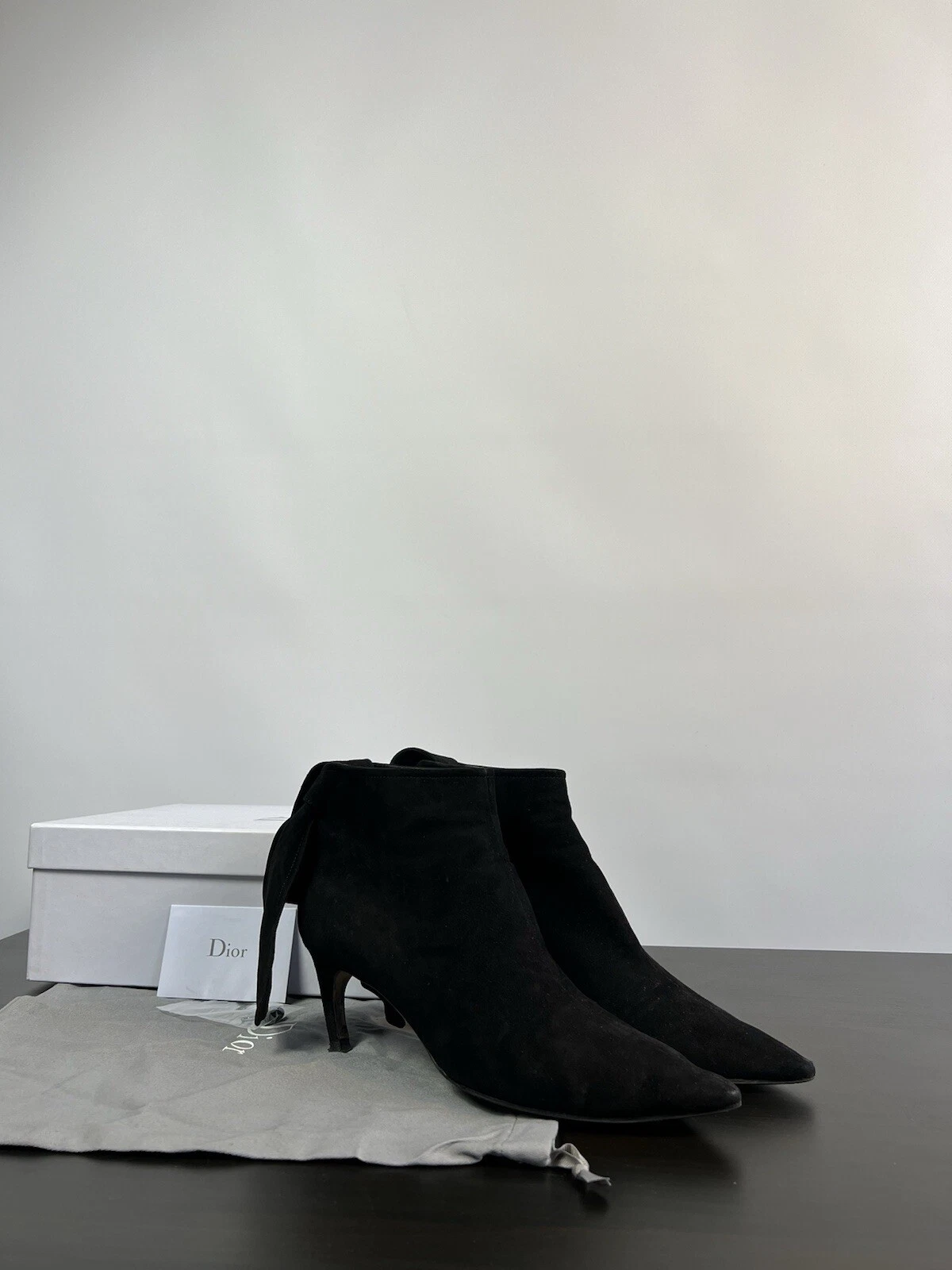 Bottines femme Christian Dior La Belle D nœud daim noir pointure 38,5