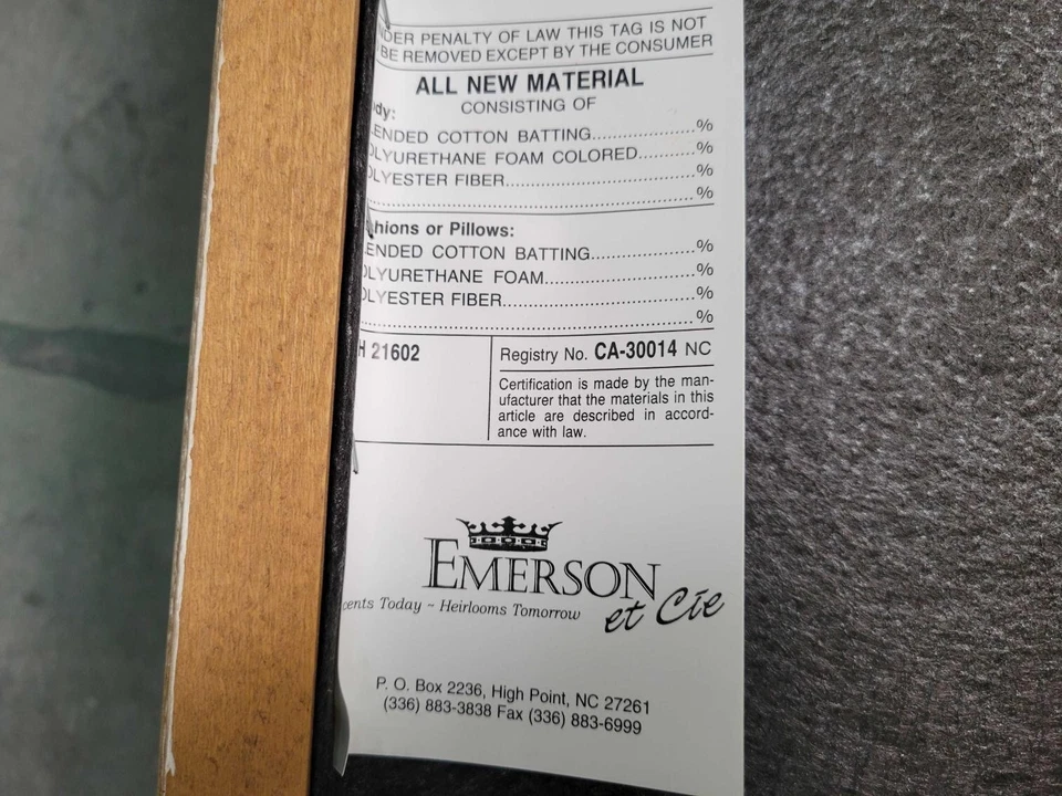 Vintage Emerson et Cie Scroll Bench In Great Condition - Image 4 of 4