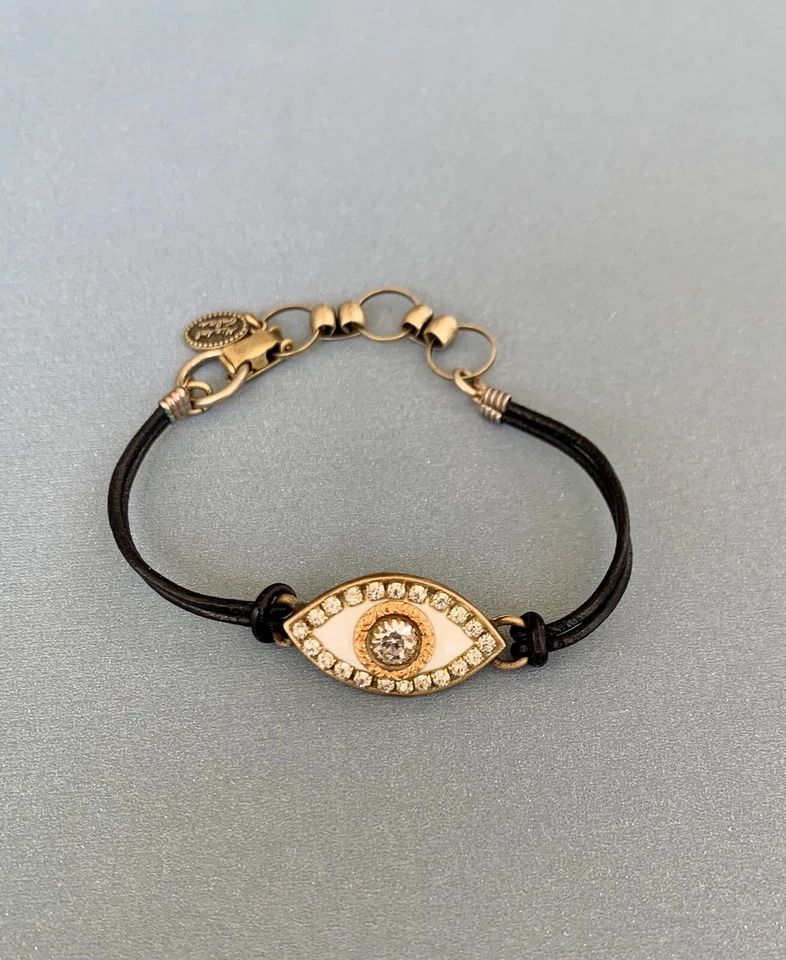 Michal Golan Mal de Ojo Griego con Diamante y Esmalte Blanco Cuero Negro Foto 2 de 4