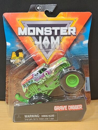 Chrome Grave Digger MONSTER JAM Leagcy Trucks 2021 1/64 Spin Master Series 21 - Picture 1 of 2