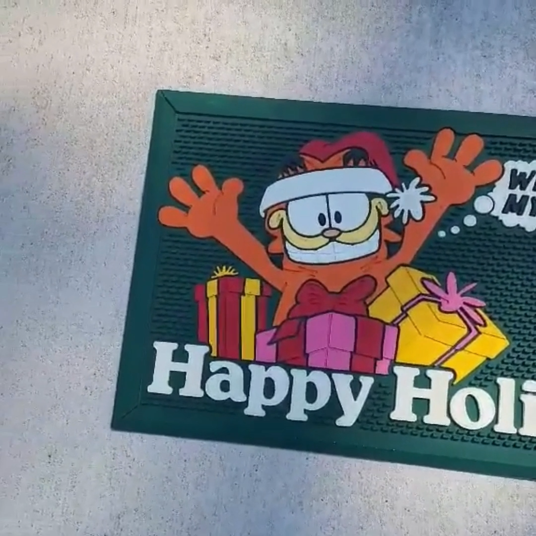 Vintage Garfield Cat Holiday Green Rubber Door Mat Happy Holidays