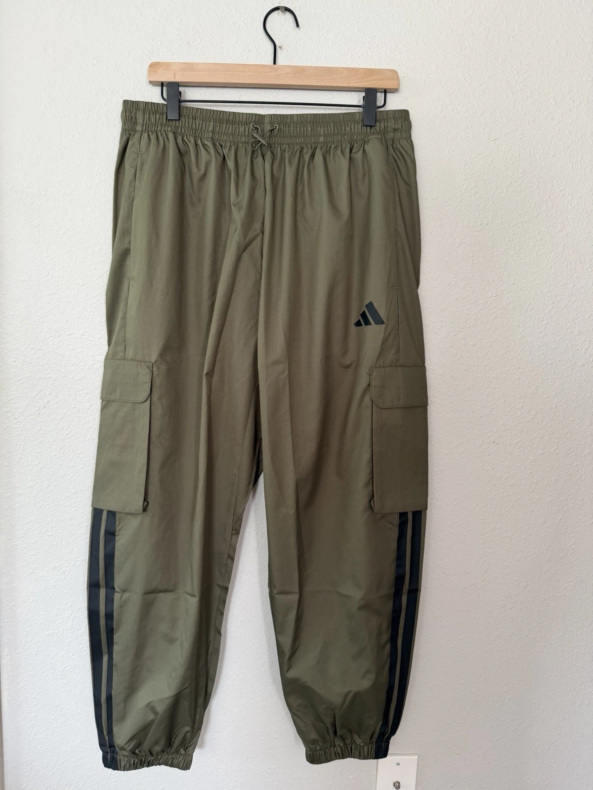 adidas Men City Tech Utility Woven Pants Cargo Green 3 Stripe Loose Size Large