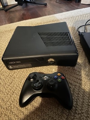 Microsoft Xbox 360 S with 250GB Glossy Black Console (NTSC)