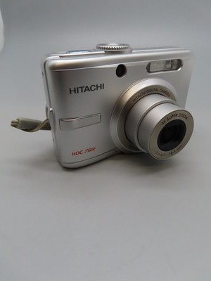 VTG Y2K Hitachi Digital Camera HDC-761E 7.0MP Silver Tested
