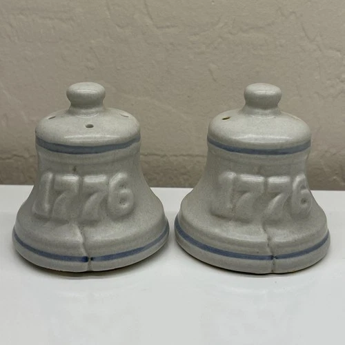 Vintage Pfaltzgraff Yorktowne Stoneware 1776 Liberty Bell Salt Pepper Shaker Set