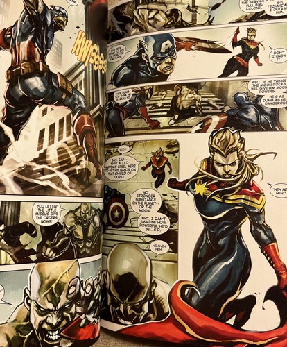 Rare Marvel Firsts Collection UNIVERSE LIVE 2014 Custom Edition Comic Book - Picture 4 of 4