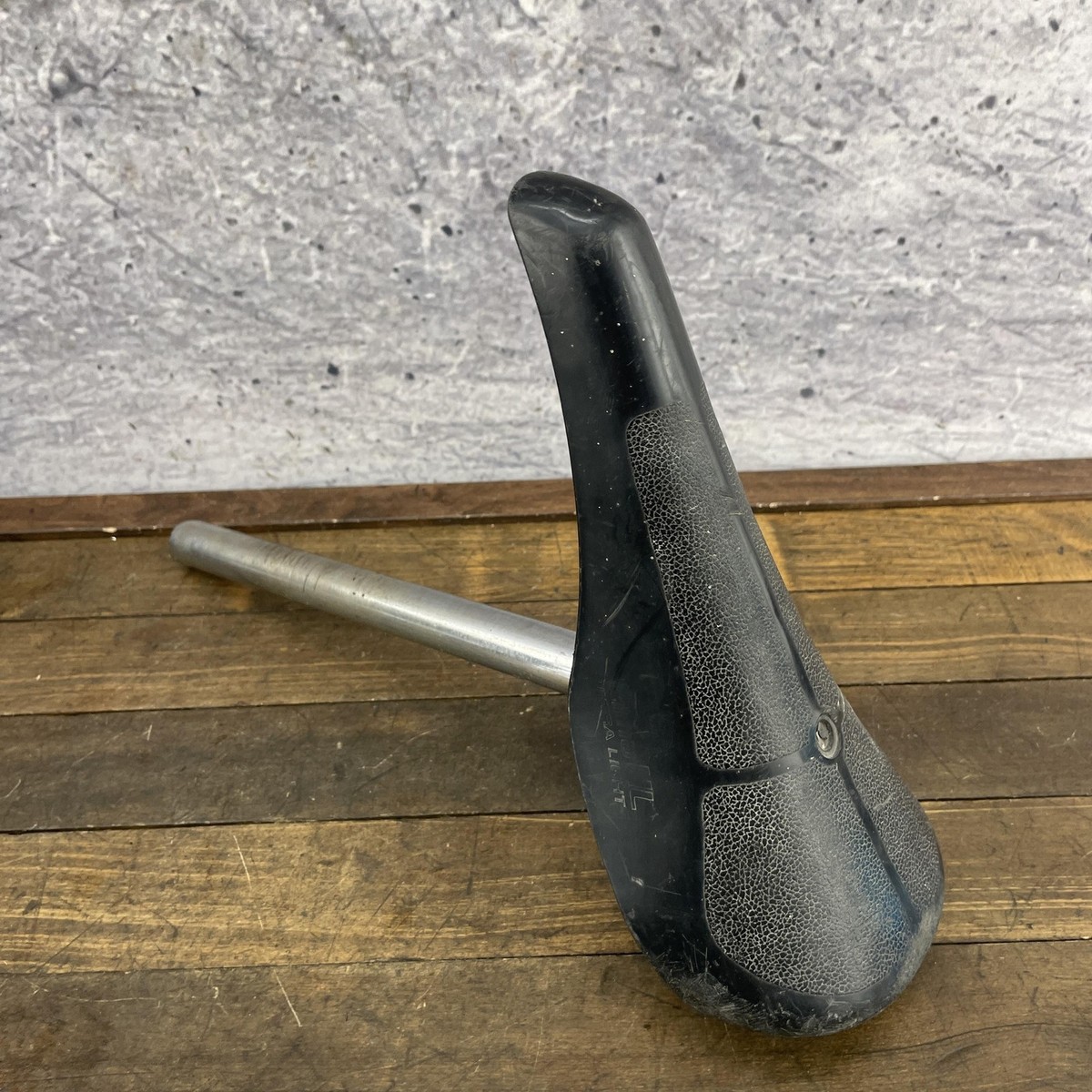 Vintage ELina UL Ultra Light BMX Seat Post 22.2mm Old School Black