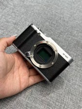 Fujifilm X-M1 16.3MP Digital Camera Only Body w/SD Card,Battery,Charger Silver