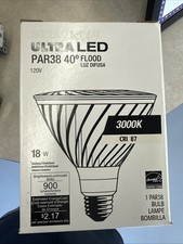 SYLVANIA Professional Series Ultra LED PAR30LNFL40 120V 13W 3000K 820Lum CRI 87